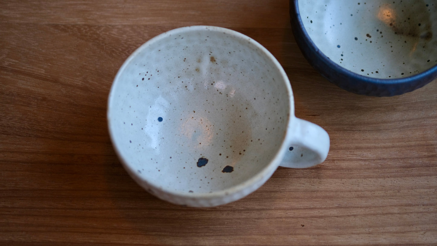 Komon Shinohara Mug Gift set Black & White in Kiri box