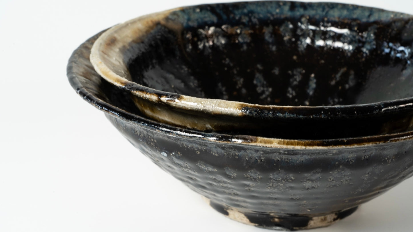 Komon Seji Okuda Tessaiyu Asabachi Bowl (Iron glaze)