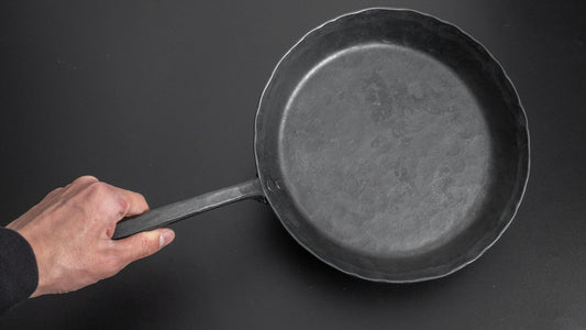 Kanatoko Hand Forged Iron Frying Pan 190mm Bottom Size (Shallow)