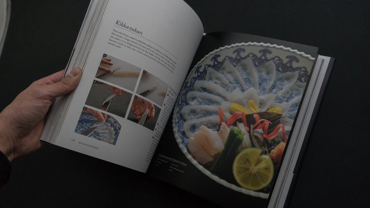 The Japanese Culinary Academy MUKOITA I, Cutting Techniques: Fish (English)