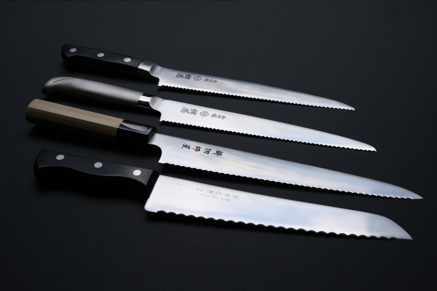 Breadknives