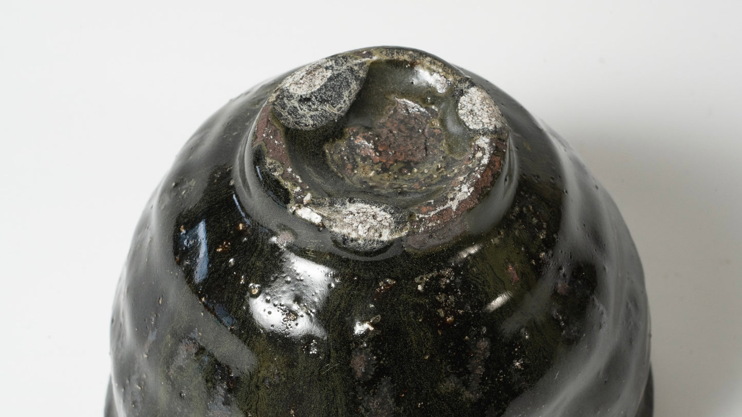 Komon Seji Okuda Kuro Haiyu Asabachi (black ash glaze)