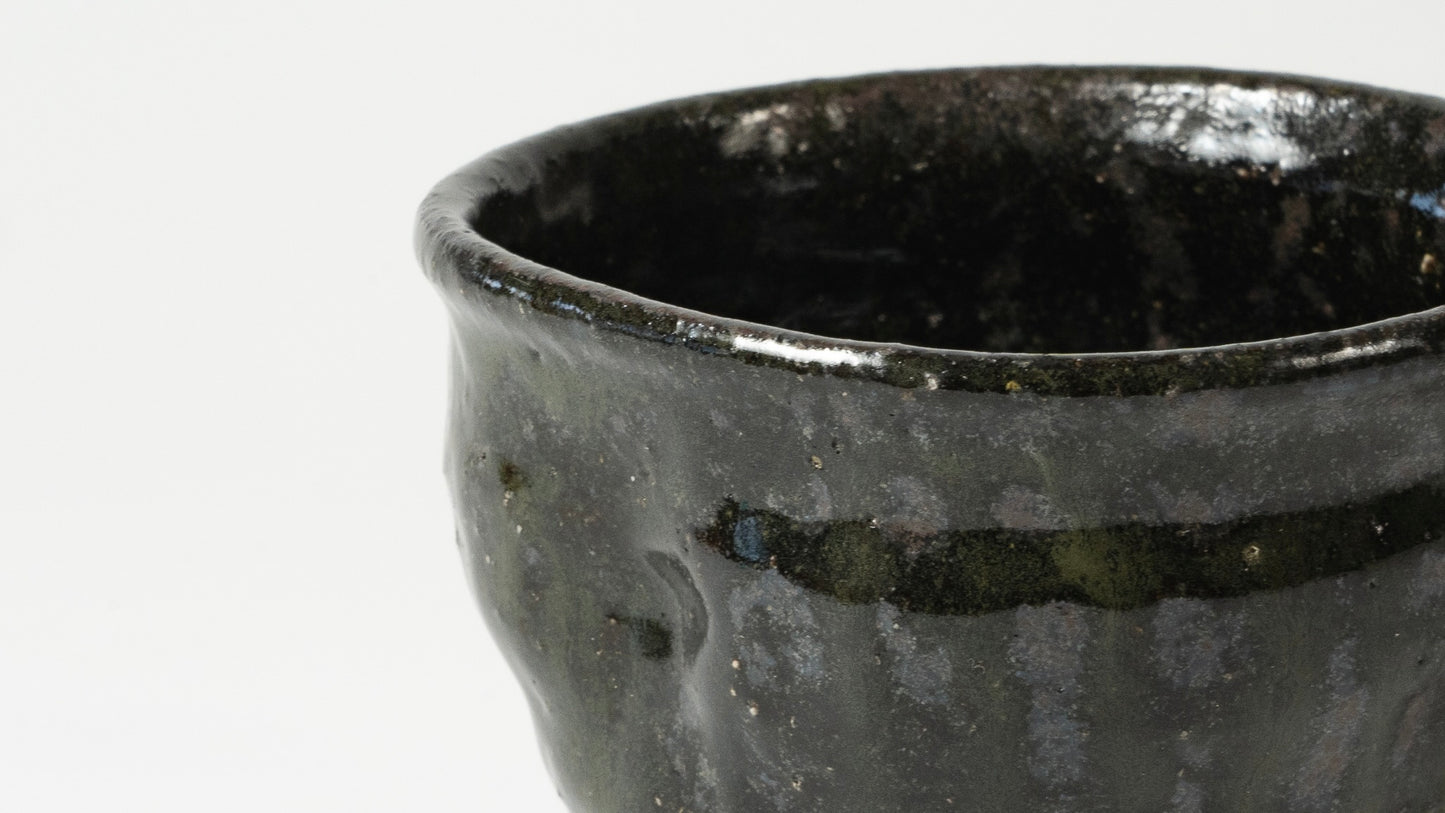 Komon Seji Okuda Kuro Haiyu Asabachi (black ash glaze)