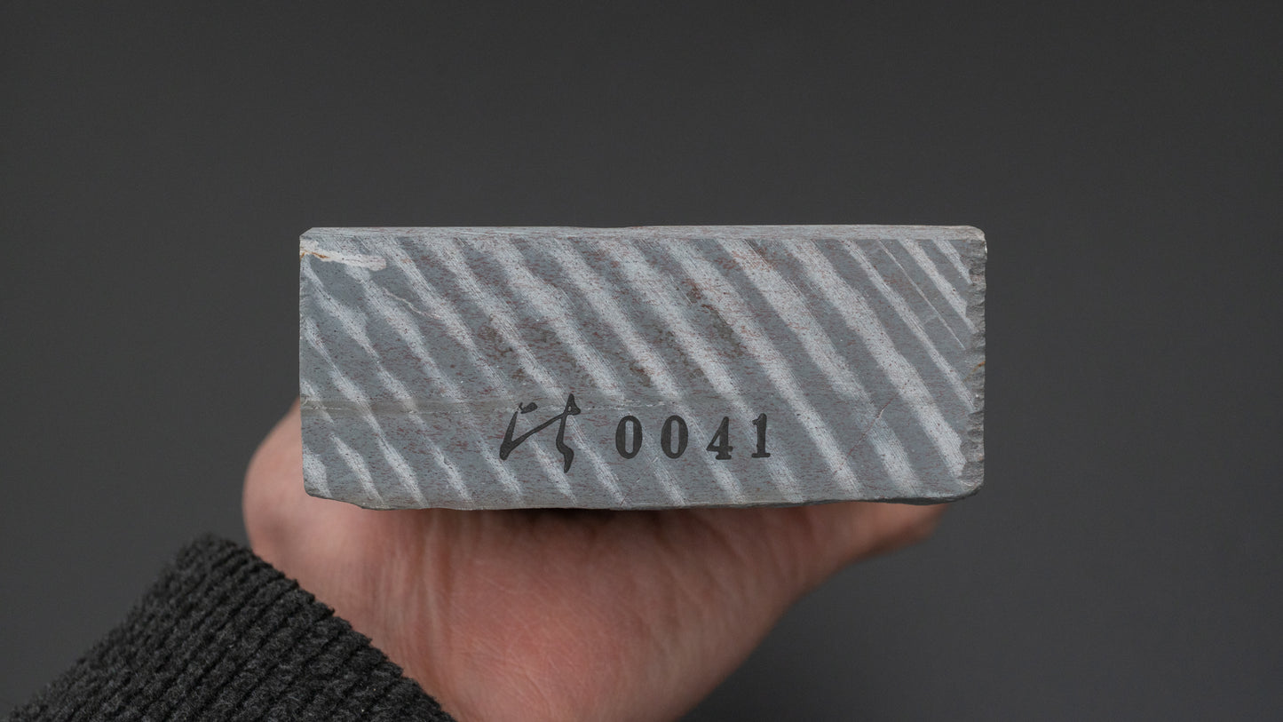 Hitohira geplukt Mizukihara Uchigumori natuursteen (nr. 0041)