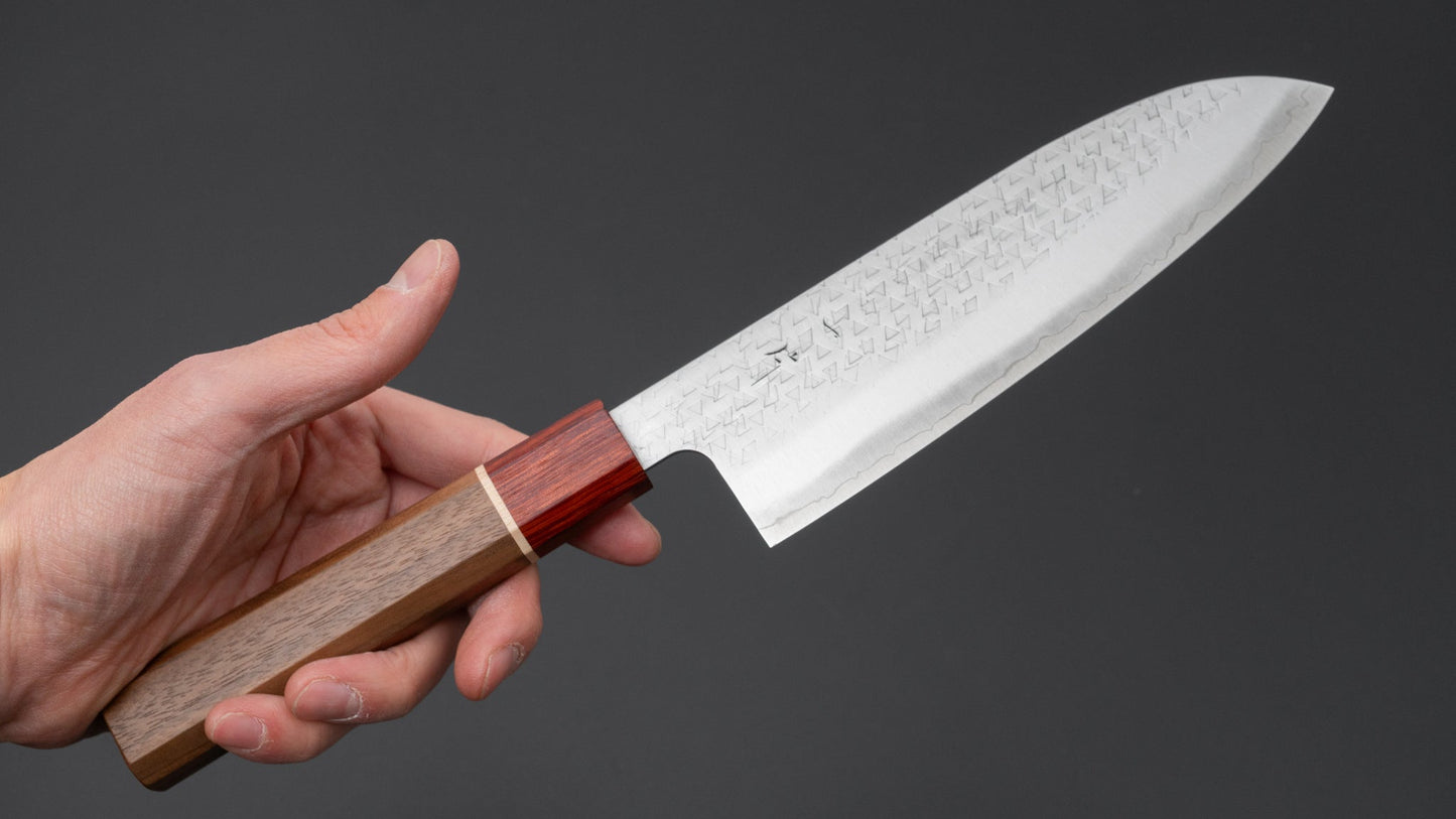 Hitohira Echizen SG2 Tsuchime Santoku 170 mm walnoot handvat