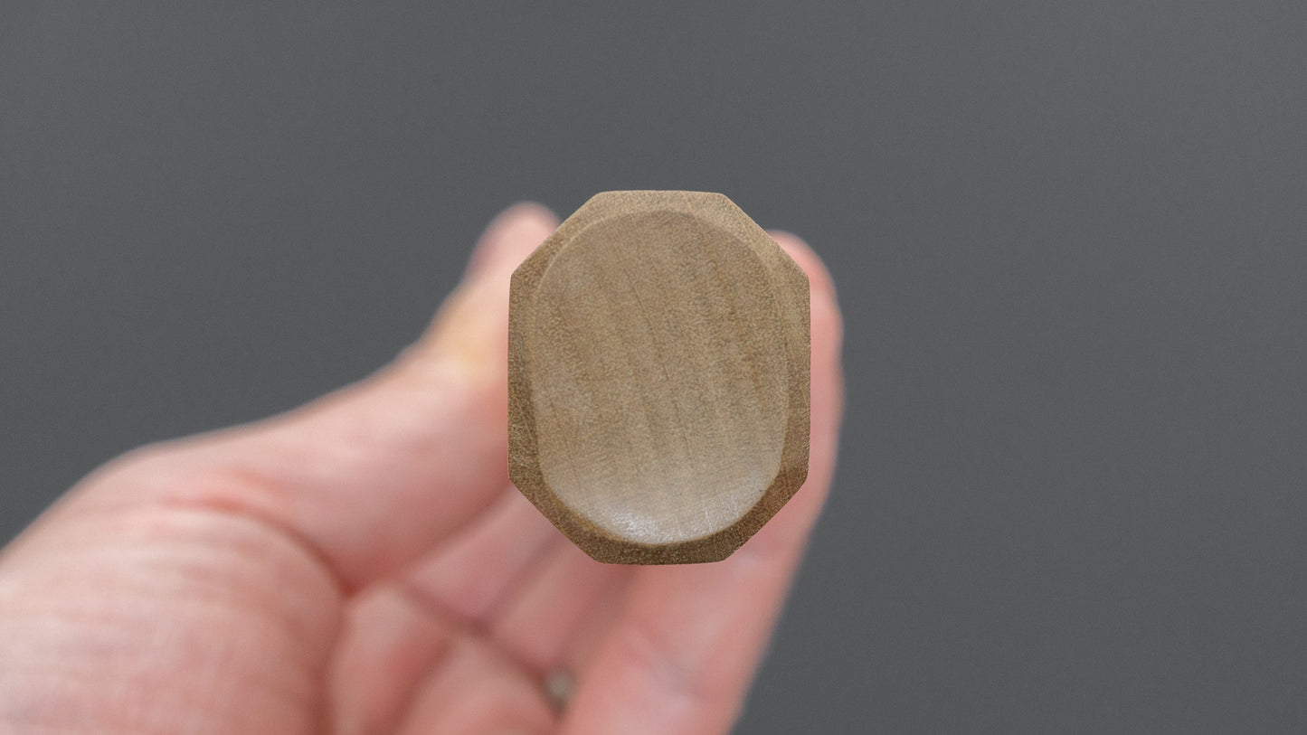 Hitohira Hizen Kurouchi Blue #1 roestvrijstalen gyuto met een handvat van 210 mm en Ho-hout.