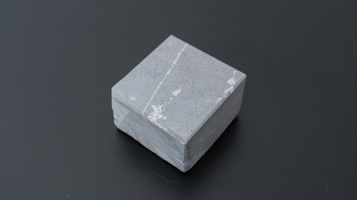 Hitohira Uchigumori Nagura Natural Stone 150-200g