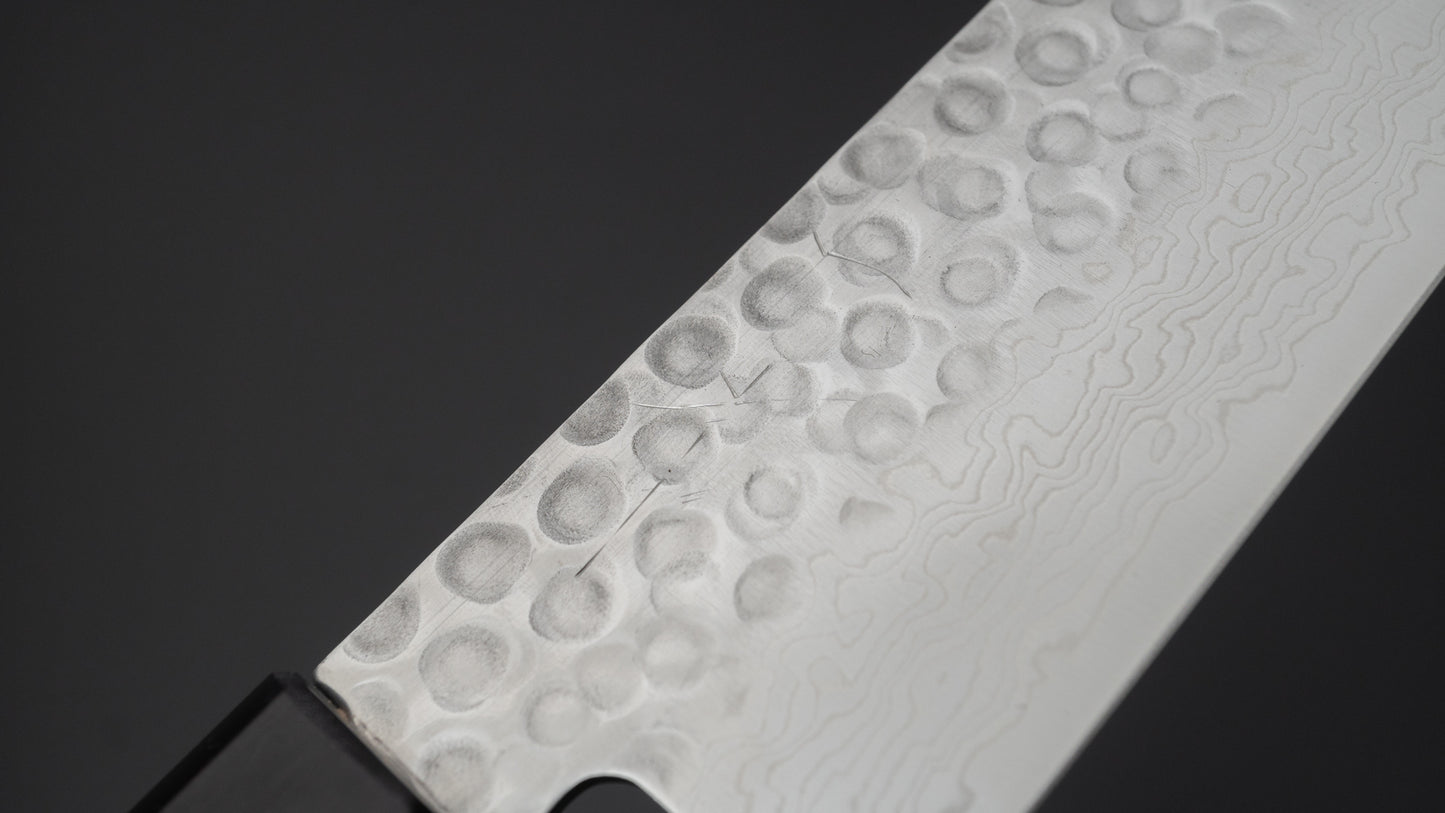 Hitohira HG Tsuchime Damascus Santoku walnoot handvat