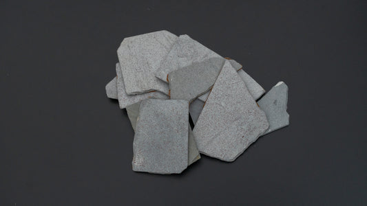 Hitohira Picked Uchigumori Hazuya Finger Stone 100g (with Washi Paper)