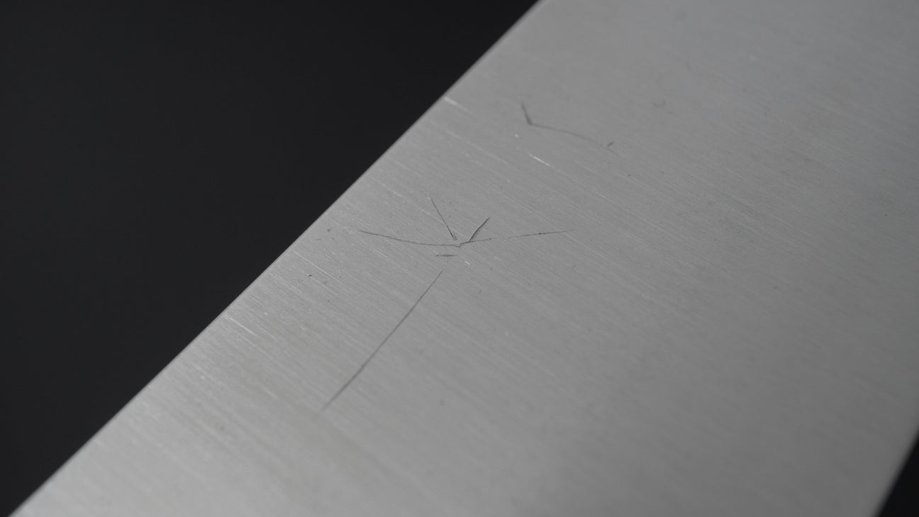 Hitohira Ashi Zweedse roestvrijstalen Santoku 165 mm ebbenhouten handvat