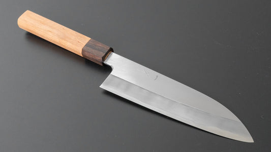Hitohira Kikuchiyo Kyuzo Wit #2 Migaki Santoku 180 mm kersenhouten handvat