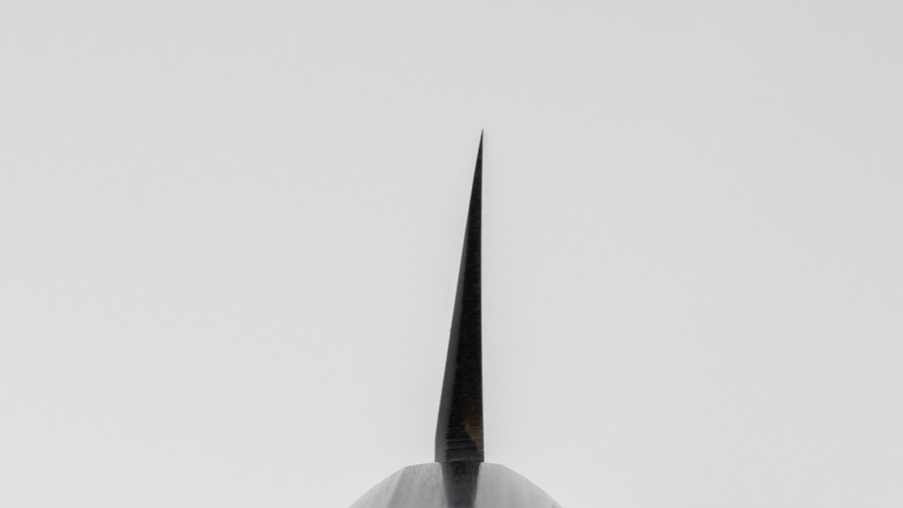 Hitohira Kikuchiyo Manzo White #3 Kiritsuke 240mm Walnut Handle (Saya)