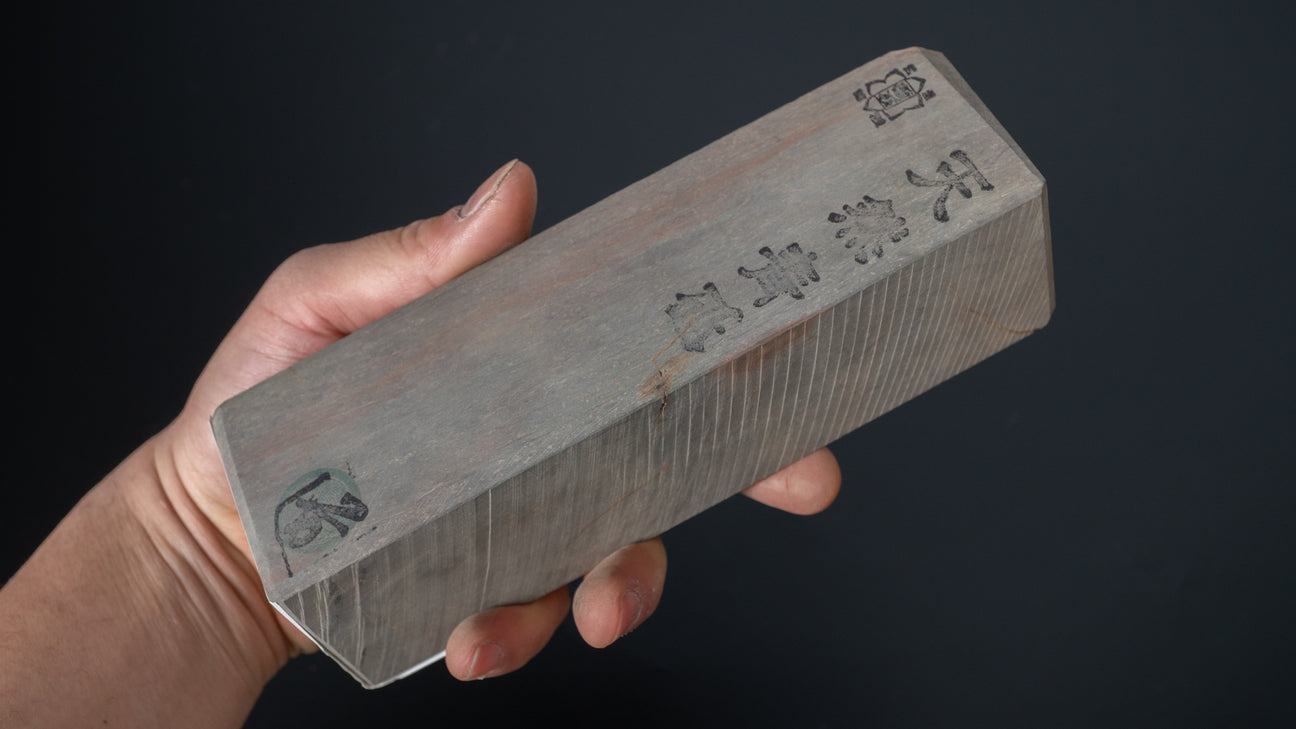 Tanaka Toishi Aoto Natural Stone (Red, softer)