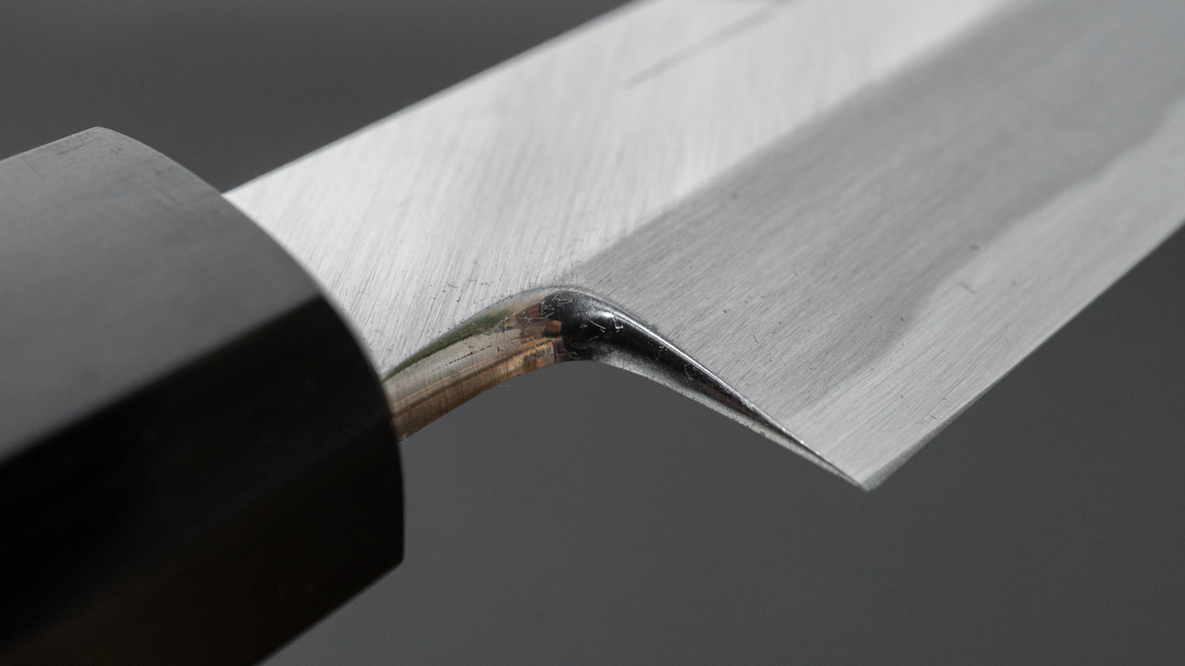 Hitohira Kikuchiyo Manzo Wit #3 Yanagiba 210 mm walnoot handvat (Saya)