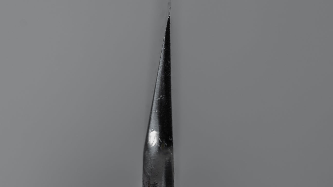 Hitohira Kikuchiyo Manzo Wit #3 Yanagiba 210 mm walnoot handvat (Saya)