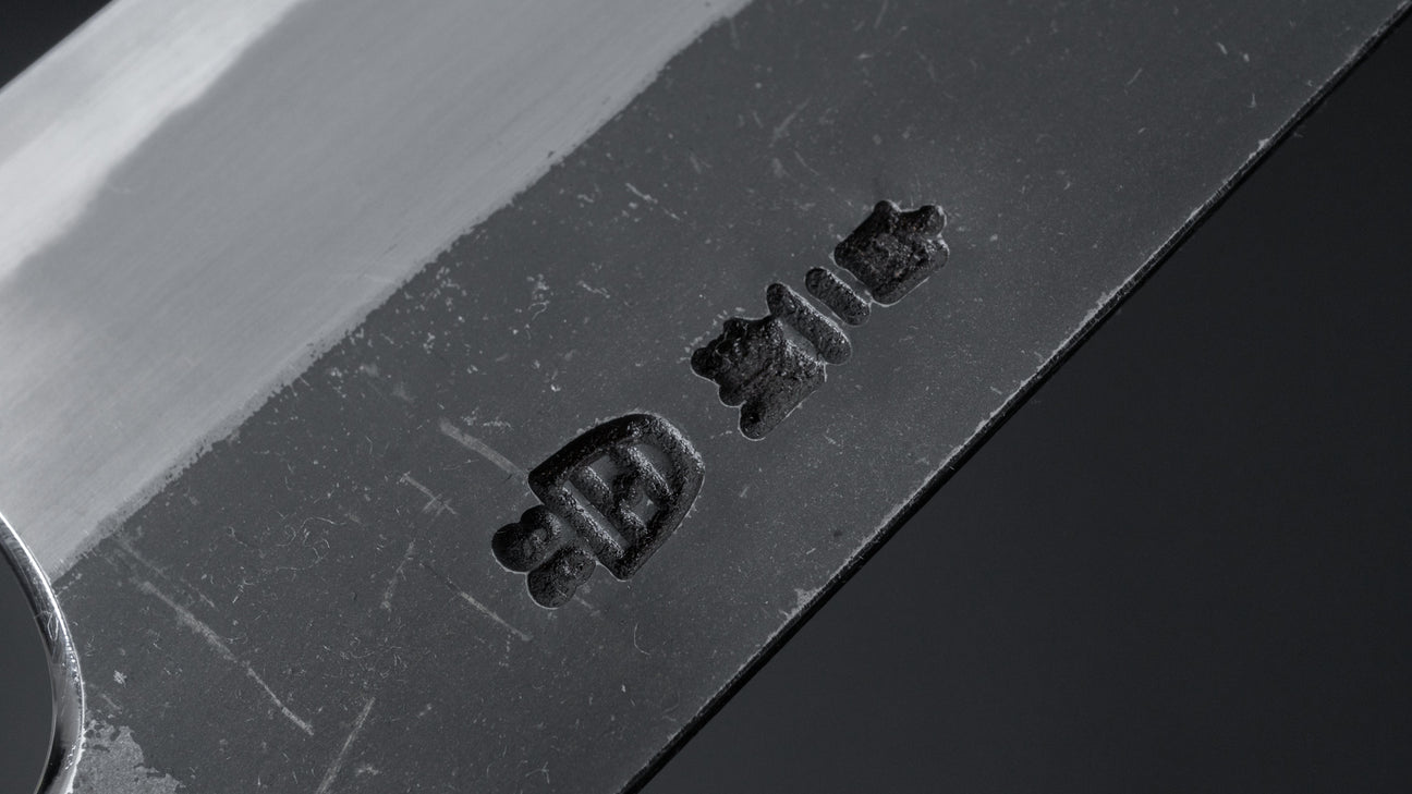 Hitohira Togashi Wit #2 Kurouchi Santoku Tagayasan-handvat