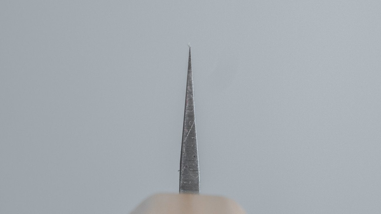 Hitohira TD Blue #2 roestvrij beklede Kurouchi Petty 135 mm walnoot handvat