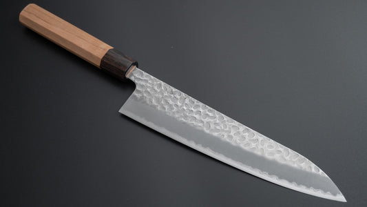 Hitohira Futana SB Migaki Tsuchime Gyuto 210 mm kersenhouten handvat 