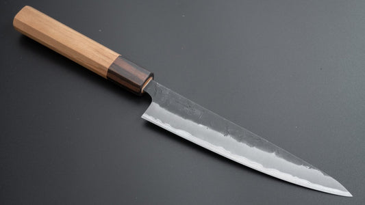 Hitohira Futana SB Kuro Nashiji Petty 150 mm kersenhouten handvat
