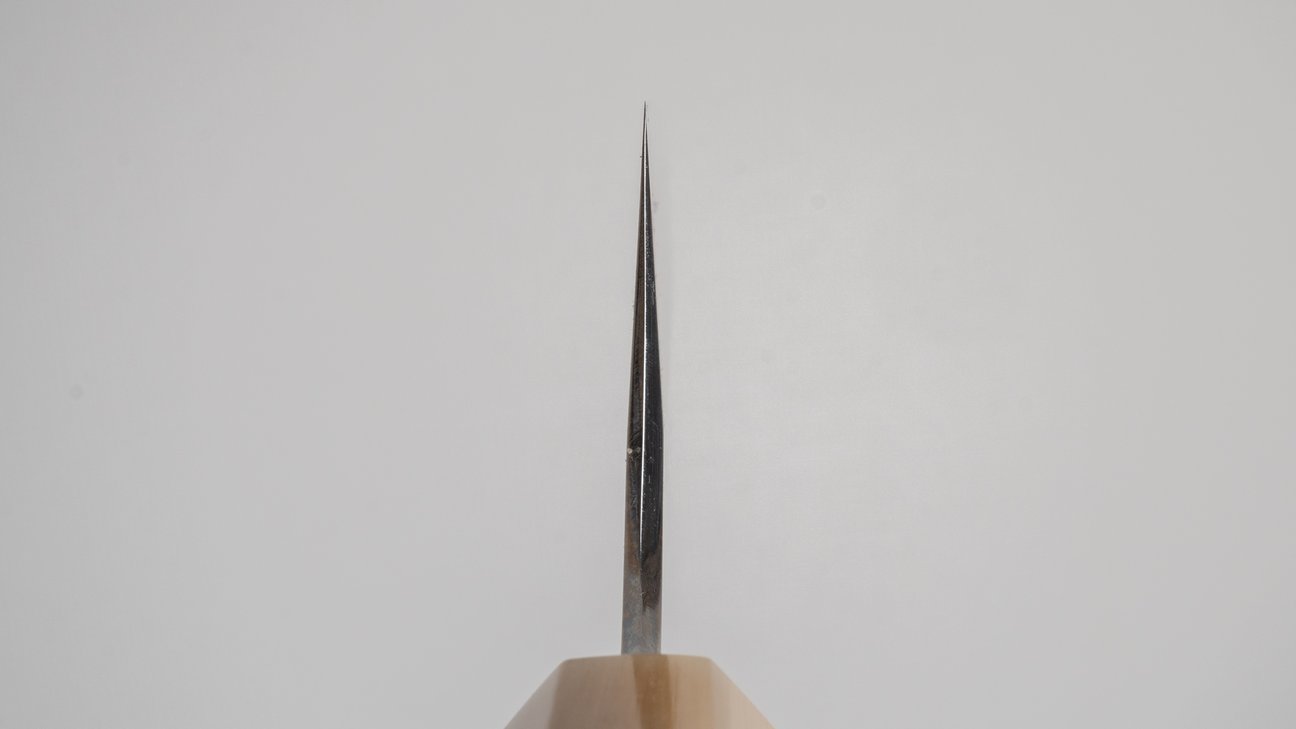 Hitohira Tanaka Kyuzo Blue #1 Migaki Kiritsuke Gyuto 240 mm Yakusugi cederhouten handvat (extra hoogte) 