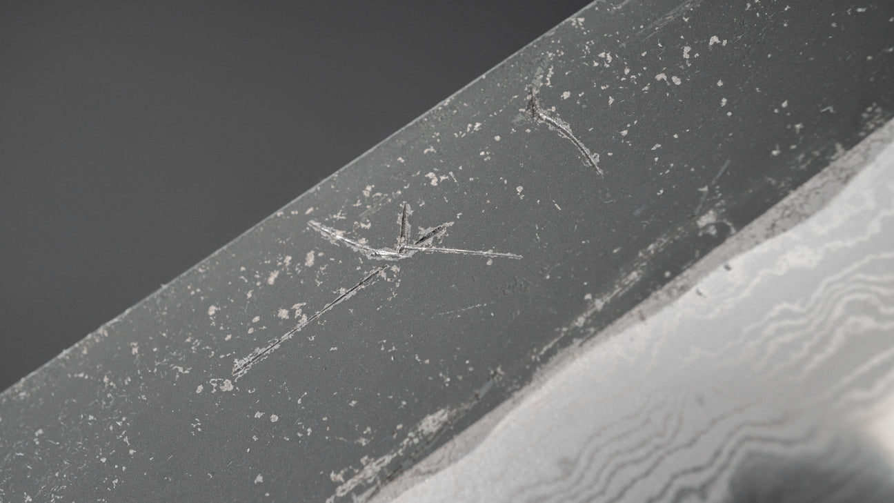 Hitohira Togashi Wit #1 Damascus Kurouchi Gyuto 240 mm ebbenhouten handvat