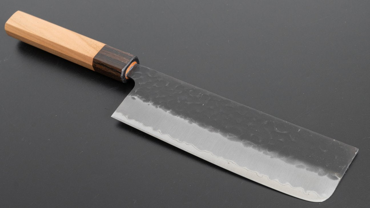 Hitohira Futana SB Kuro Tsuchime Nakiri 165 mm kersenhouten handvat 