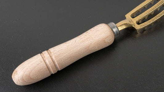 Hitohira Brass Fish Scaler Small