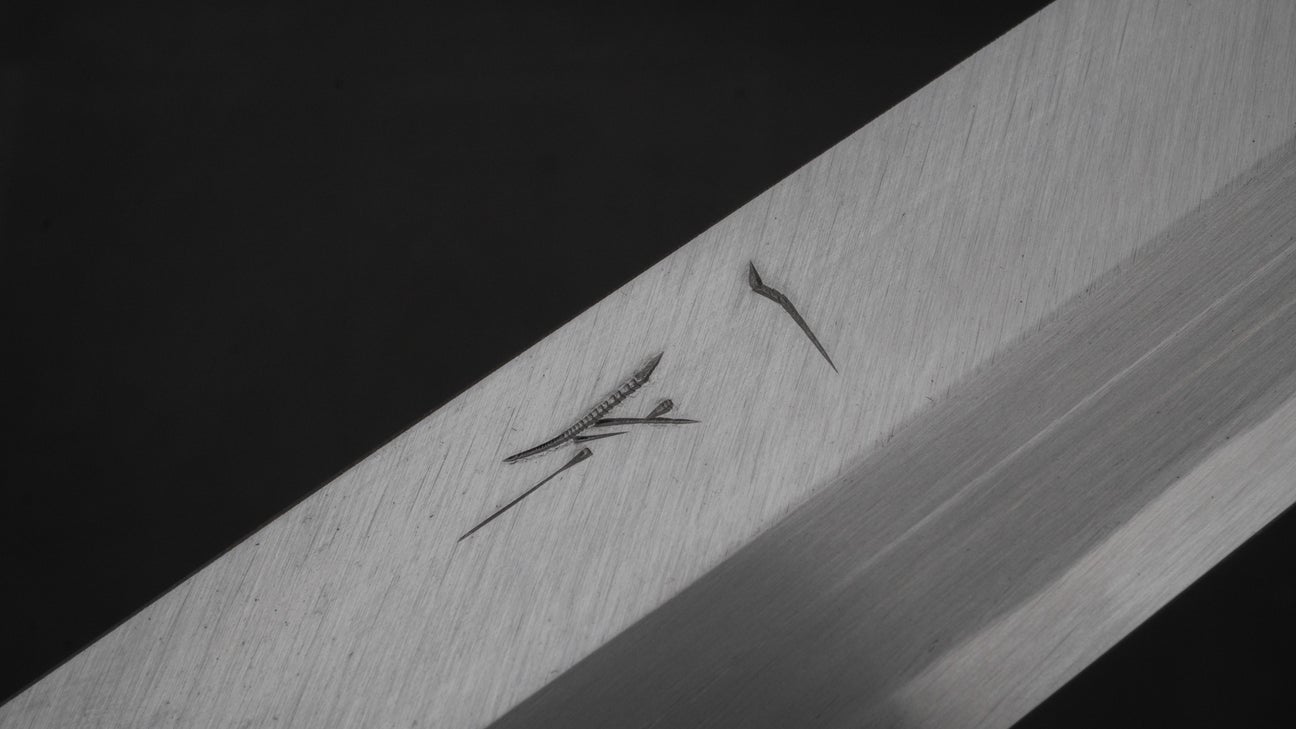 Hitohira Kikuchiyo Manzo Blue #2 Yanagiba 240 mm Ho houten handvat (Saya)