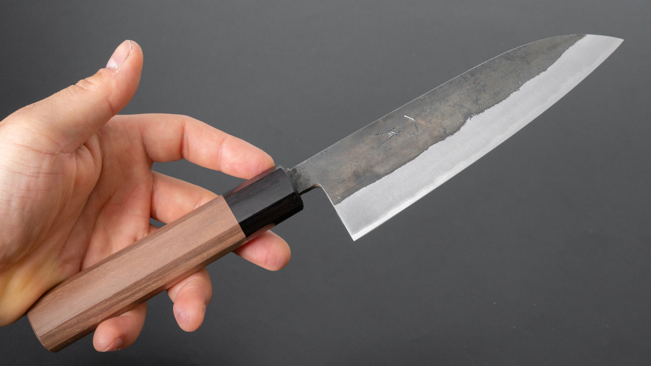 Hitohira Harima gesmeed blauw super roestvrij bekleed 165mm Santoku walnoot handvat