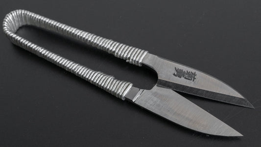 Morihei Kikuyu Nigiri Thread Shears 105mm (in Chiyo Paper Box with Ring)
